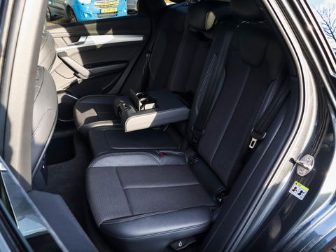 Audi Q5 55 TFSI e quattro Competition Panodak | Luchtvering | Trekhaak | Adaptive Cruise