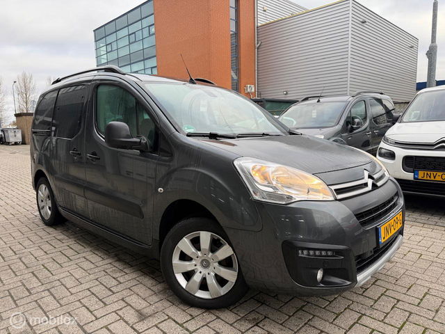 Citroën Berlingo - 1.2 Benzine | Navigatie | Camera | 5 zit