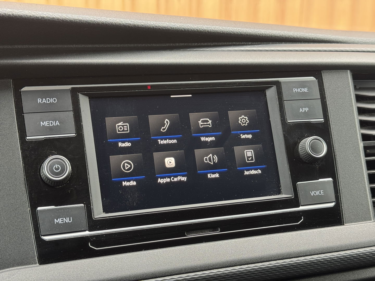 Volkswagen Transporter 2.0 TDI L1H1 26 Economy Business | Parkeersensor Achter | Cruise Control | Apple Carplay | 3 Zits | Airconditioning |