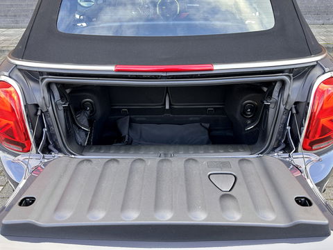 MINI Cabrio 2.0 Cooper S Night Jack Edition | Achteruitrijcamera | Adaptieve Cruise Control | Apple Carplay / Android Auto | Keyless Go/Entry | Head-Up Display | Parkeersensoren | Stoelverwarming |