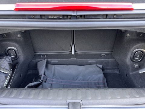 MINI Cabrio 2.0 Cooper S Night Jack Edition | Achteruitrijcamera | Adaptieve Cruise Control | Apple Carplay / Android Auto | Keyless Go/Entry | Head-Up Display | Parkeersensoren | Stoelverwarming |