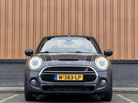 MINI Cabrio 2.0 Cooper S Night Jack Edition | Achteruitrijcamera | Adaptieve Cruise Control | Apple Carplay / Android Auto | Keyless Go/Entry | Head-Up Display | Parkeersensoren | Stoelverwarming |