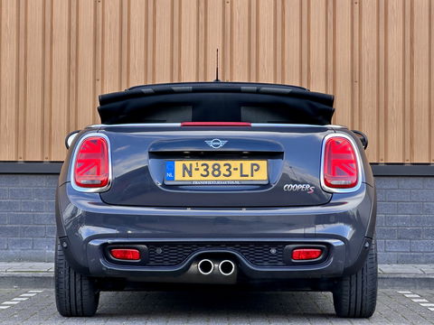 MINI Cabrio 2.0 Cooper S Night Jack Edition | Achteruitrijcamera | Adaptieve Cruise Control | Apple Carplay / Android Auto | Keyless Go/Entry | Head-Up Display | Parkeersensoren | Stoelverwarming |