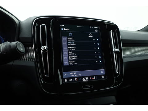 Volvo XC40 Recharge Plus | ACC | Blis | Trekhaak | achteruitrijcamera | Carplay | Stoel & Stuur verwarming |