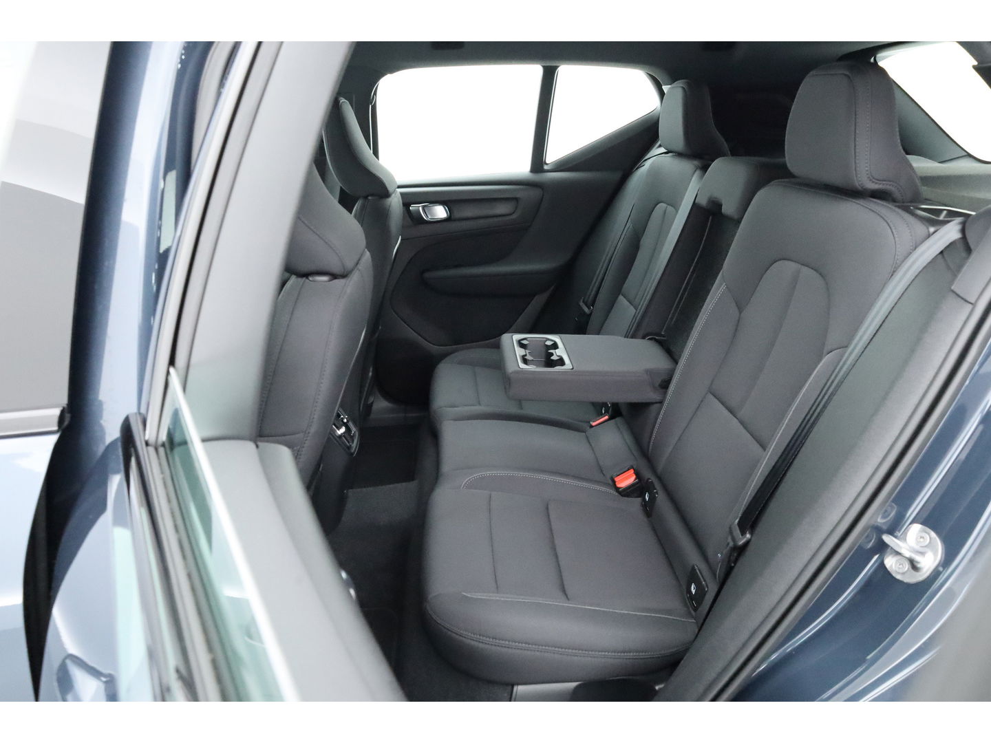 Volvo XC40 Recharge Plus | ACC | Blis | Trekhaak | achteruitrijcamera | Carplay | Stoel & Stuur verwarming |