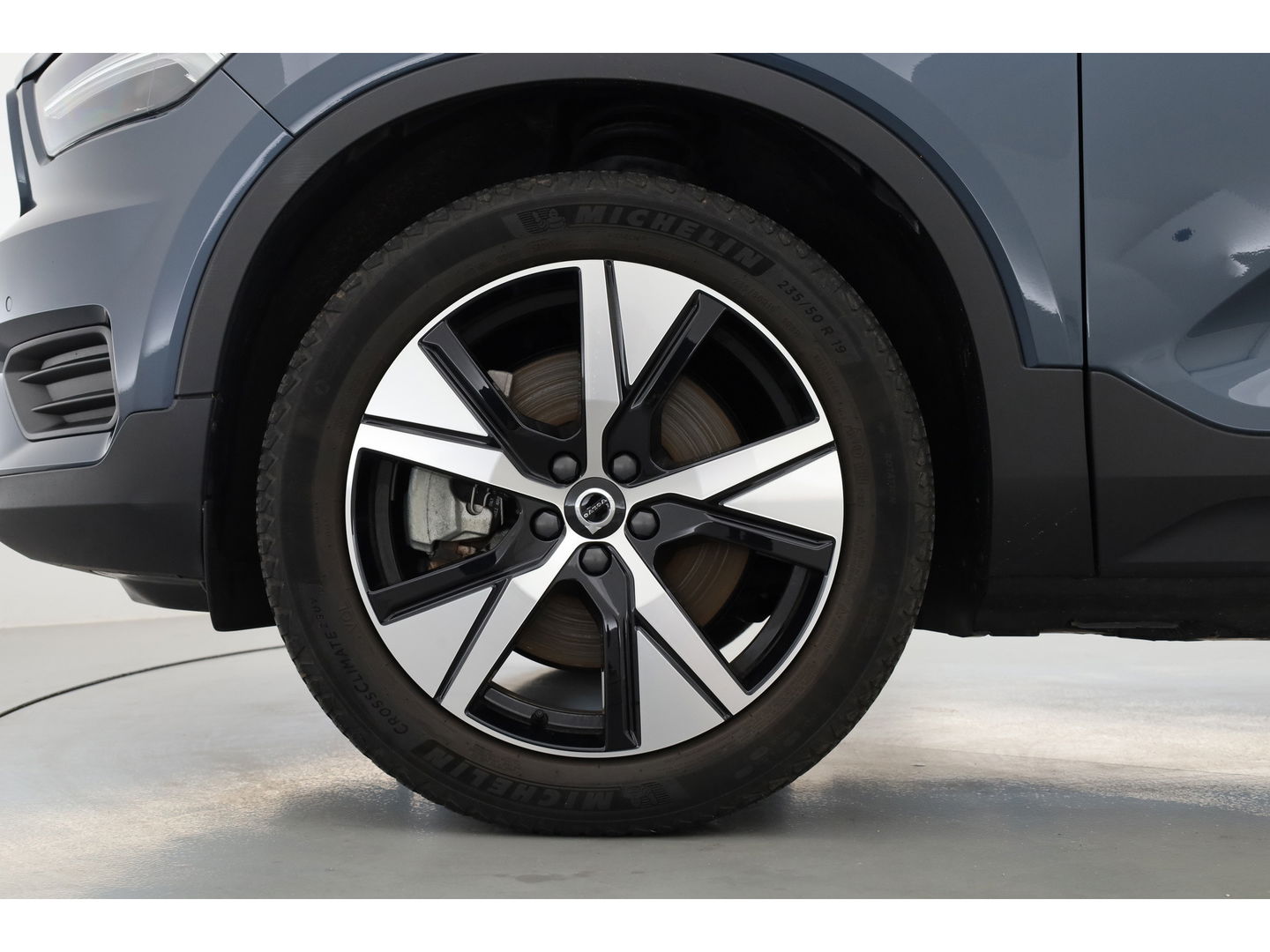 Volvo XC40 Recharge Plus | ACC | Blis | Trekhaak | achteruitrijcamera | Carplay | Stoel & Stuur verwarming |