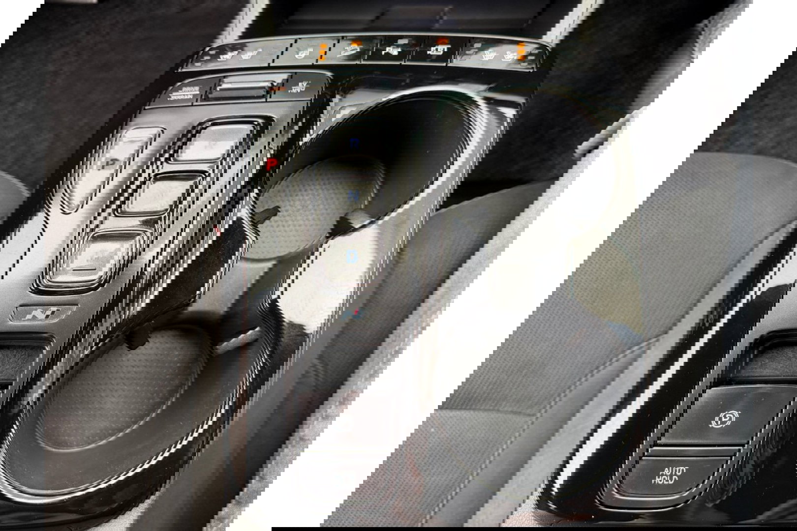 Hyundai Tucson 1.6 T-GDI N LINE 4WD PHEV AUTOMAAT NAVI PDC-CAMERA WINTERPACK.