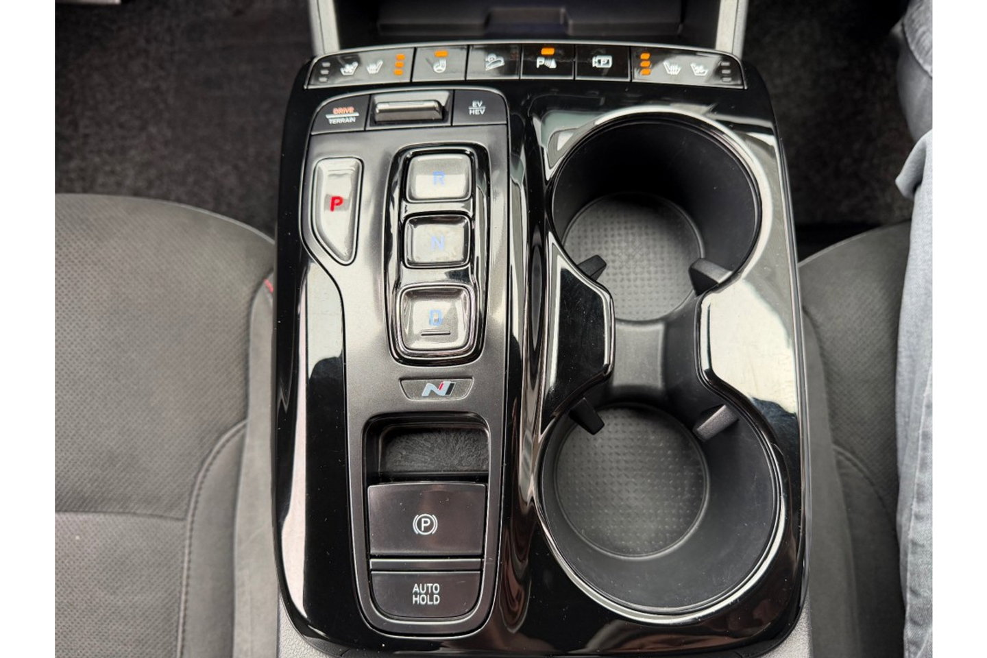 Hyundai Tucson 1.6 T-GDI N LINE 4WD PHEV AUTOMAAT NAVI PDC-CAMERA WINTERPACK.