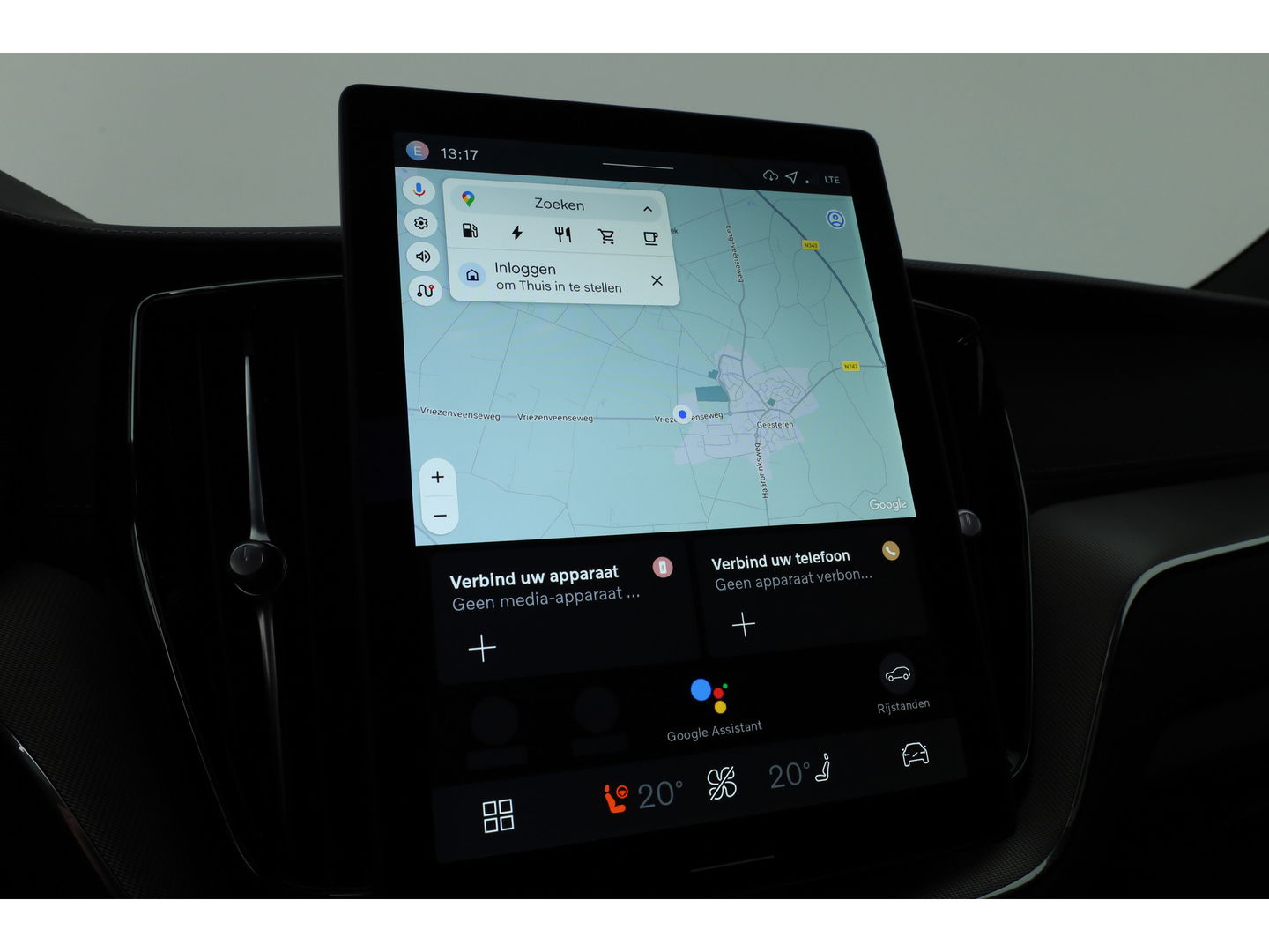 Volvo XC60 2.0 T6 Plug-in hybrid AWD Ultra Black Edition | Facelift | Luchtvering | Gelaagd glas | Trekhaak | ACC | 22 inch | Head-up | 360 cam | H&K audio | Pano |