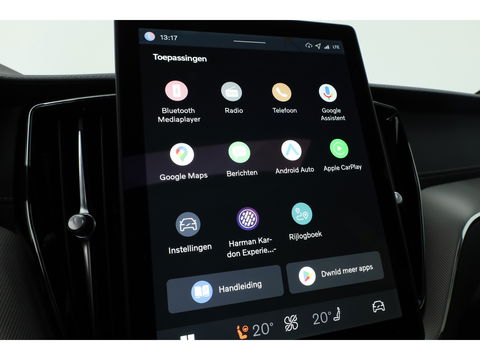 Volvo XC60 2.0 T6 Plug-in hybrid AWD Ultra Black Edition | Facelift | Luchtvering | Gelaagd glas | Trekhaak | ACC | 22 inch | Head-up | 360 cam | H&K audio | Pano |