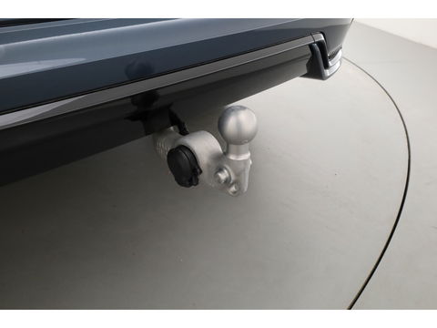 Volvo XC60 2.0 T6 Plug-in hybrid AWD Ultra Black Edition | Facelift | Luchtvering | Gelaagd glas | Trekhaak | ACC | 22 inch | Head-up | 360 cam | H&K audio | Pano |