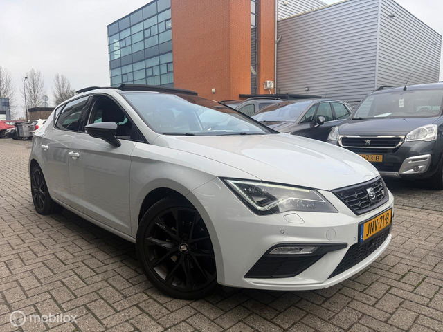 SEAT Leon - 1.5 TSI FR uitvoering | Pano | Xenon | Beats-audio