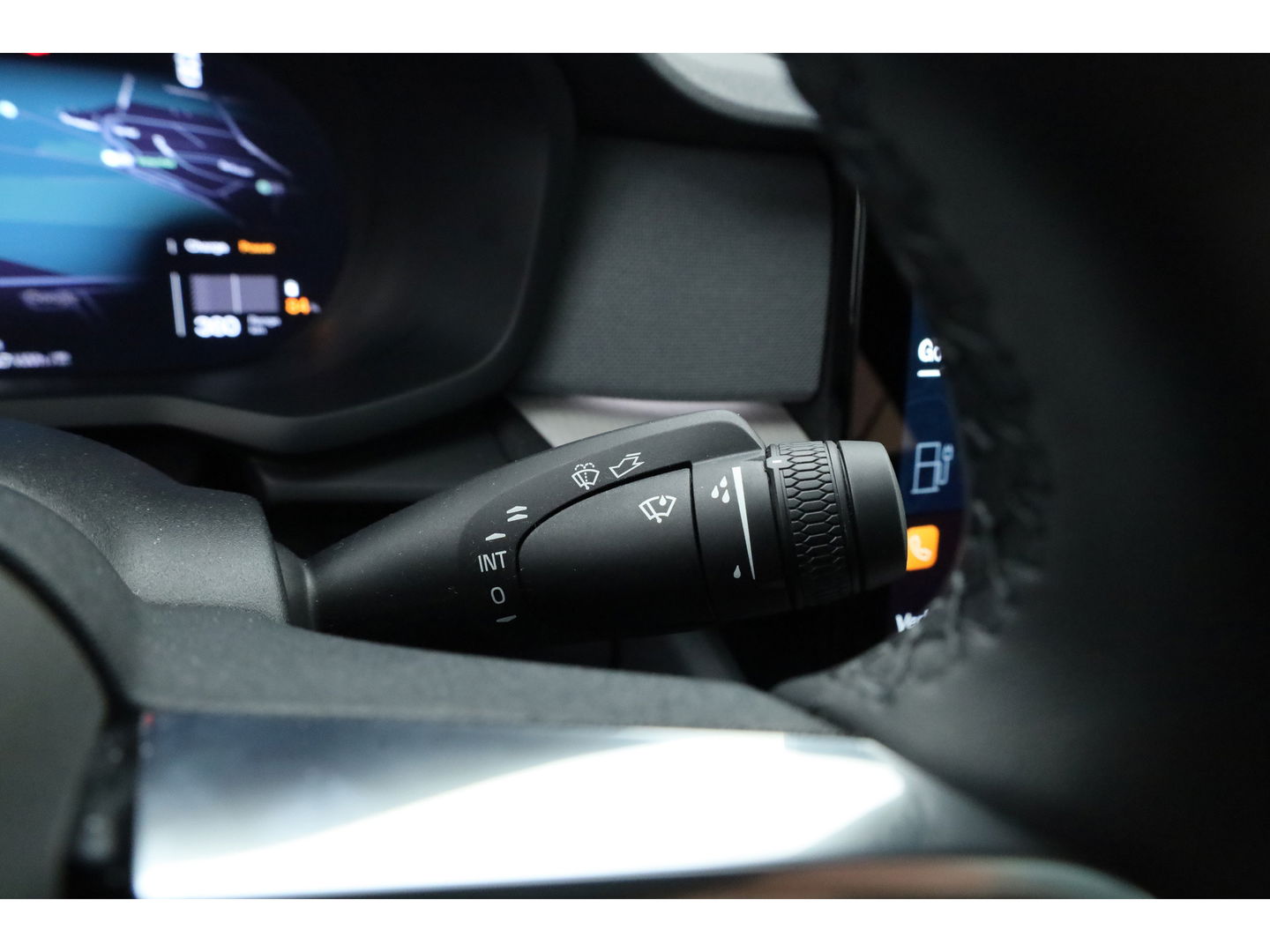 Polestar 2 Long Range Dual motor Plus 82 kWh | Stoelventilatie | Leer |  ACC | Blis | Pano | 360 Camera | Trekhaak | stoel 4 & stuur verwarming |