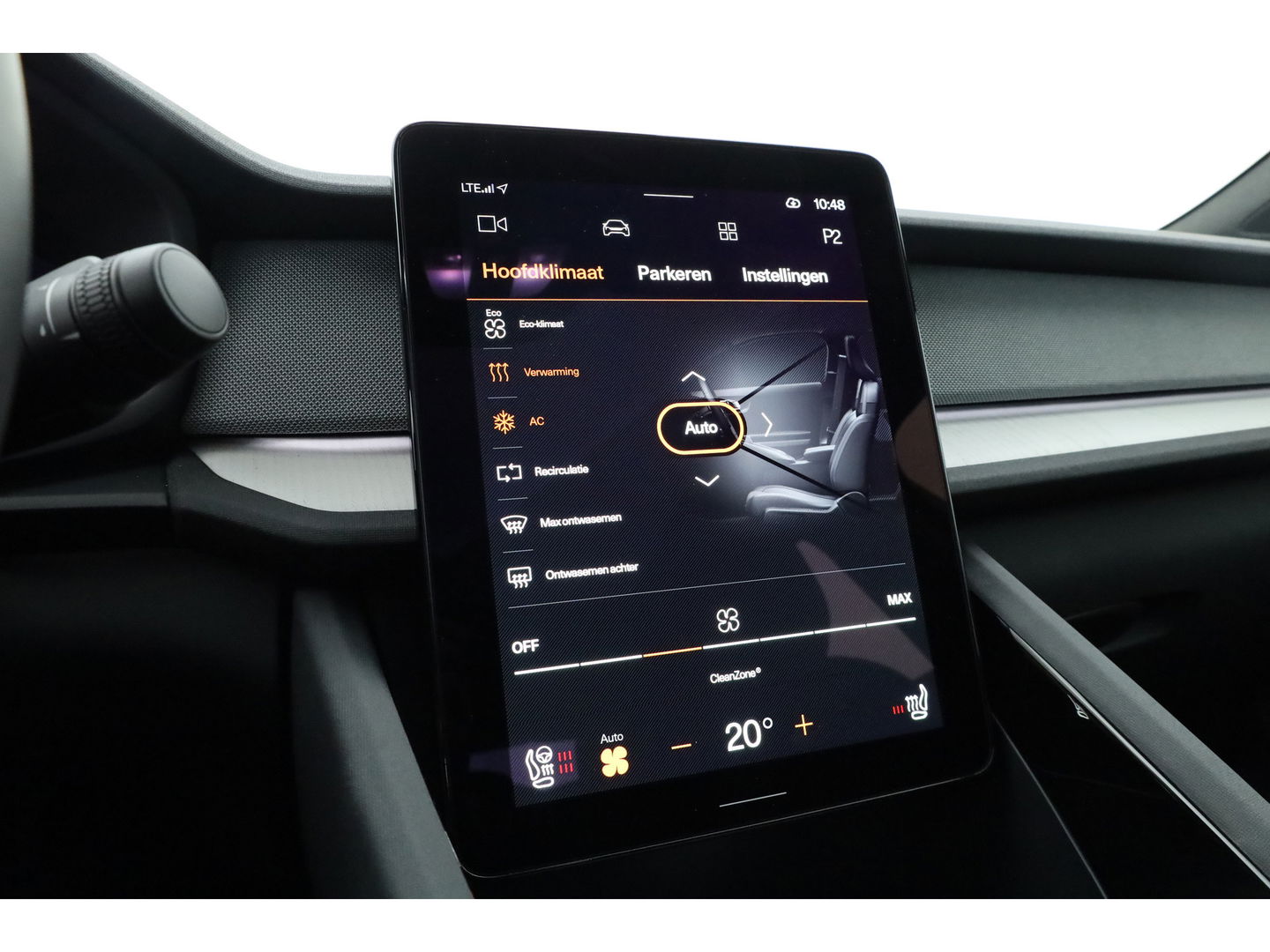 Polestar 2 Long Range Dual motor Plus 82 kWh | Stoelventilatie | Leer |  ACC | Blis | Pano | 360 Camera | Trekhaak | stoel 4 & stuur verwarming |