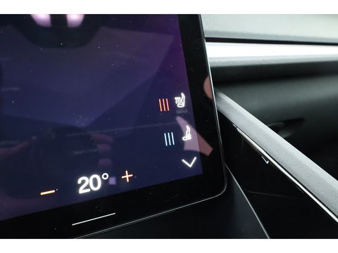 Polestar 2 Long Range Dual motor Plus 82 kWh | Stoelventilatie | Leer |  ACC | Blis | Pano | 360 Camera | Trekhaak | stoel 4 & stuur verwarming |