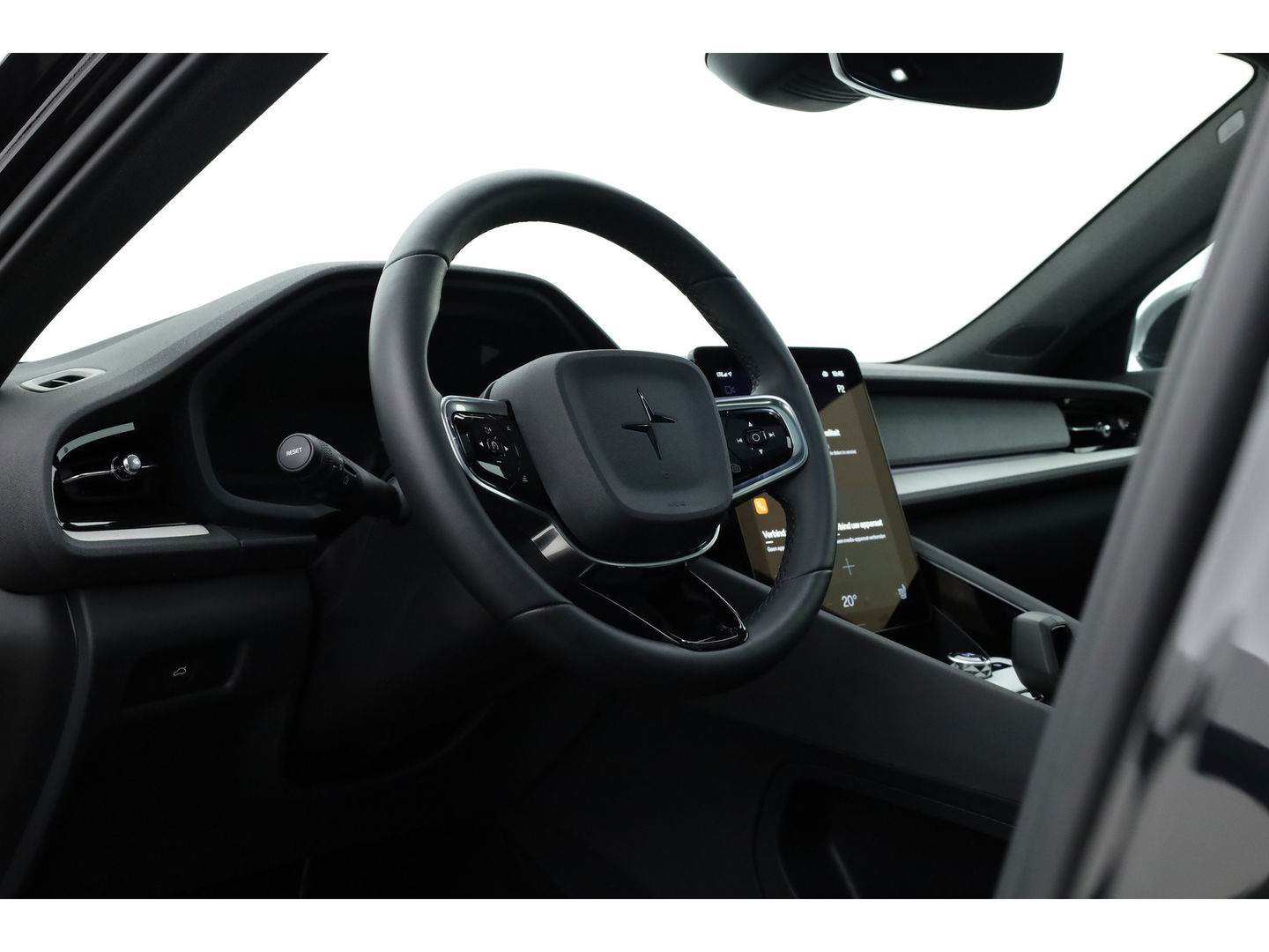 Polestar 2 Long Range Dual motor Plus 82 kWh | Stoelventilatie | Leer |  ACC | Blis | Pano | 360 Camera | Trekhaak | stoel 4 & stuur verwarming |