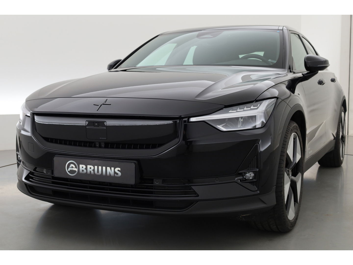 Polestar 2 Long Range Dual motor Plus 82 kWh | Stoelventilatie | Leer |  ACC | Blis | Pano | 360 Camera | Trekhaak | stoel 4 & stuur verwarming |