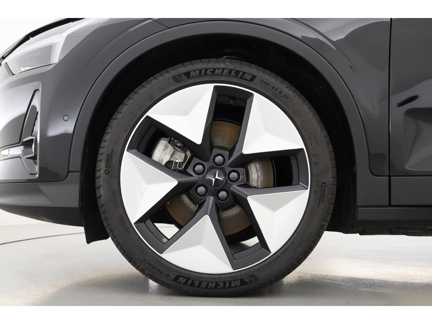 Polestar 2 Long Range Dual motor Plus 82 kWh | Stoelventilatie | Leer |  ACC | Blis | Pano | 360 Camera | Trekhaak | stoel 4 & stuur verwarming |