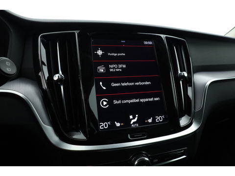 Volvo V60 2.0 B4 Momentum Business | ACC | Trekhaak | Carplay | stoel verwarming |