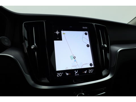 Volvo V60 2.0 B4 Momentum Business | ACC | Trekhaak | Carplay | stoel verwarming |