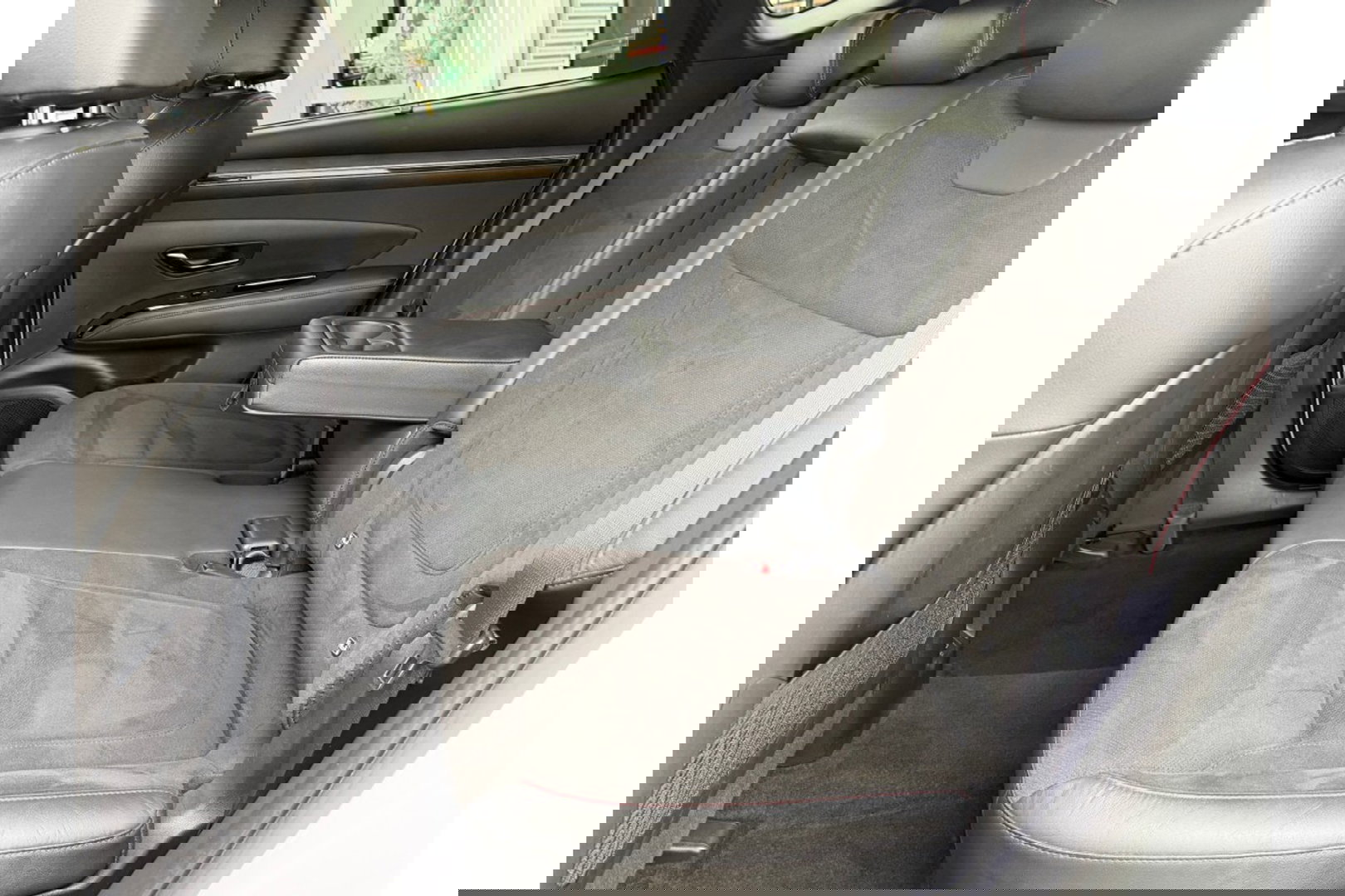 Hyundai Tucson 1.6 T-GDI N LINE 4WD PHEV AUTOMAAT NAVI PDC-CAMERA WINTERPACK.