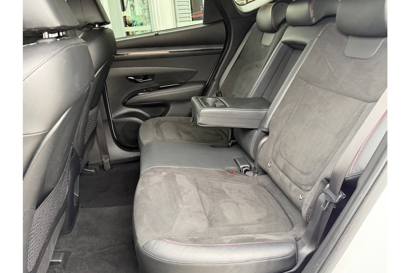 Hyundai Tucson 1.6 T-GDI N LINE 4WD PHEV AUTOMAAT NAVI PDC-CAMERA WINTERPACK.