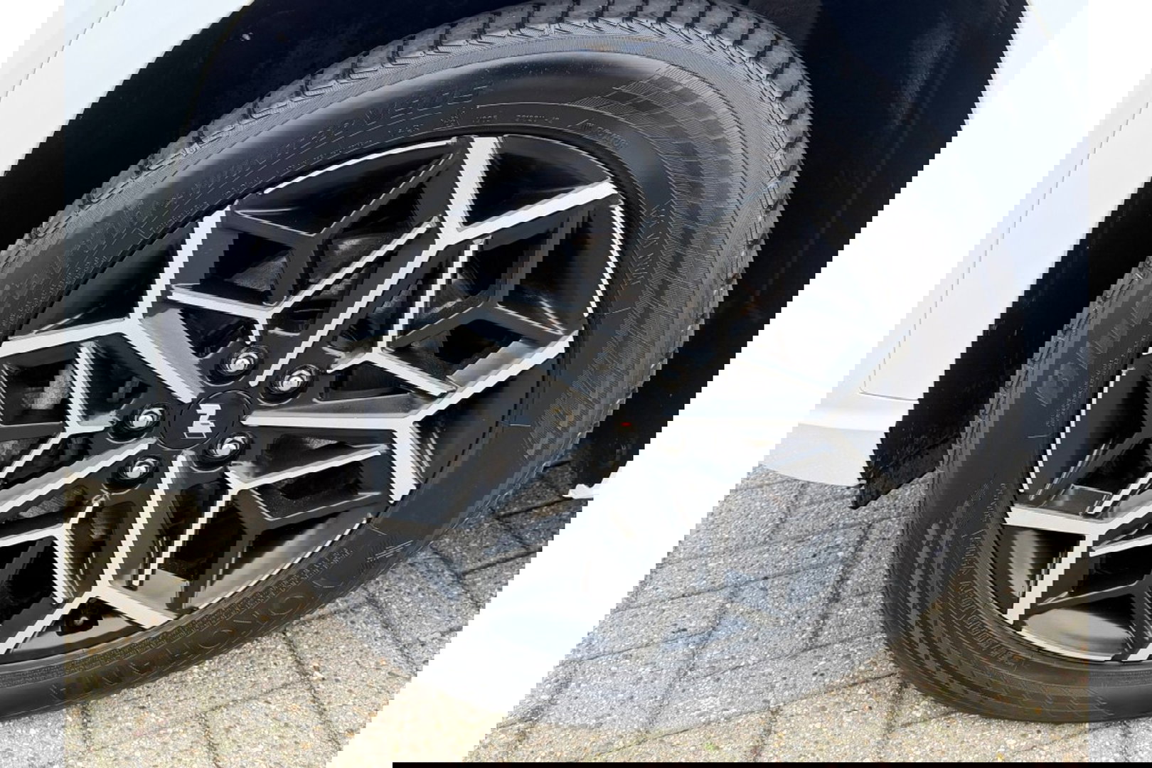 Hyundai Tucson 1.6 T-GDI N LINE 4WD PHEV AUTOMAAT NAVI PDC-CAMERA WINTERPACK.