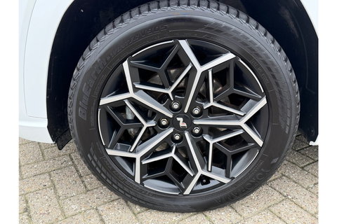 Hyundai Tucson 1.6 T-GDI N LINE 4WD PHEV AUTOMAAT NAVI PDC-CAMERA WINTERPACK.