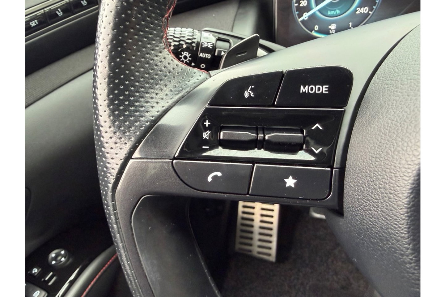 Hyundai Tucson 1.6 T-GDI N LINE 4WD PHEV AUTOMAAT NAVI PDC-CAMERA WINTERPACK.