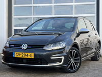 Volkswagen Golf - 1.4 TSI GTE 225pk | Achteruitrijcamera | Bluetooth | Cruise control adaptief | LED koplampen | Audio-navigatie full map + hard disk | Parkeersensor voor en achter | Trekhaak uitklapbaar | Zeer nette auto!