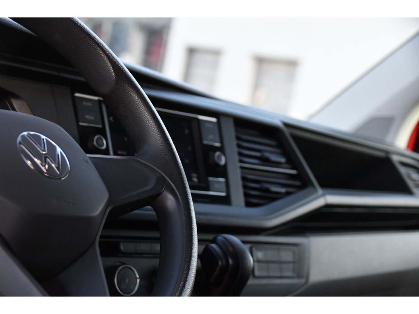 Volkswagen Transporter 2.0 TDI L2H1 30 DC PB Edition MARGE! Camera, Cruise, Carplay, 150pk, Trekhaak, Multimedia, Automaat, Sensoren, Uniek!