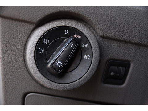 Volkswagen Transporter 2.0 TDI L2H1 30 DC PB Edition MARGE! Camera, Cruise, Carplay, 150pk, Trekhaak, Multimedia, Automaat, Sensoren, Uniek!