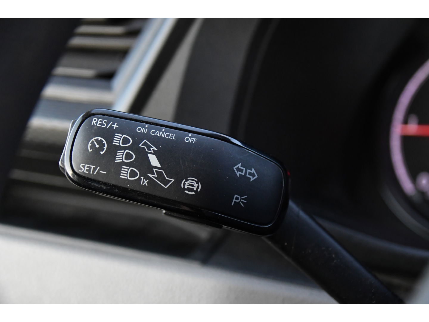 Volkswagen Transporter 2.0 TDI L2H1 30 DC PB Edition MARGE! Camera, Cruise, Carplay, 150pk, Trekhaak, Multimedia, Automaat, Sensoren, Uniek!