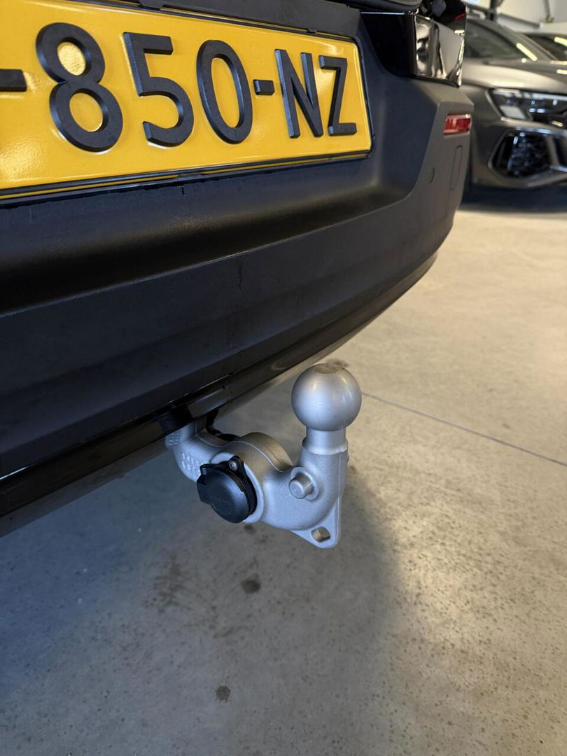 Volvo XC40 1.5 T5 Recharge R-Design Camera Trekhaak Carplay