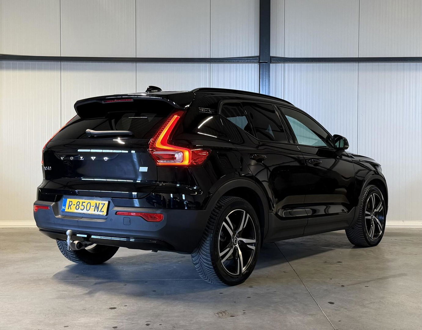 Volvo XC40 1.5 T5 Recharge R-Design Camera Trekhaak Carplay