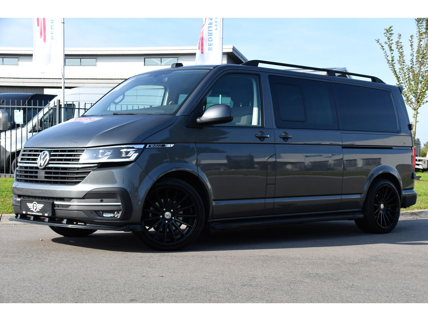 Volkswagen Transporter 2.0 TDI L2H1 30 DC Bulli Virtual, Carplay, Camera, LED, 150pk, 2 x Schuifdeur, Automaat, Trekhaak, Uniek!
