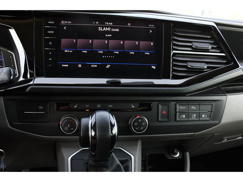 Volkswagen Transporter 2.0 TDI L2H1 30 DC Bulli Virtual, Carplay, Camera, LED, 150pk, 2 x Schuifdeur, Automaat, Trekhaak, Uniek!