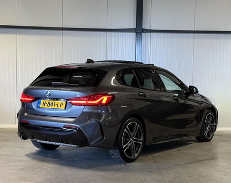 BMW 1 Serie 118i M-Sport Pano Camera Carplay High Executive