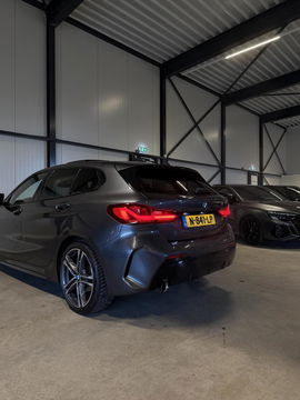 BMW 1 Serie 118i M-Sport Pano Camera Carplay High Executive