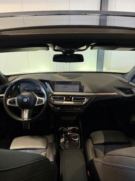 BMW 1 Serie 118i M-Sport Pano Camera Carplay High Executive