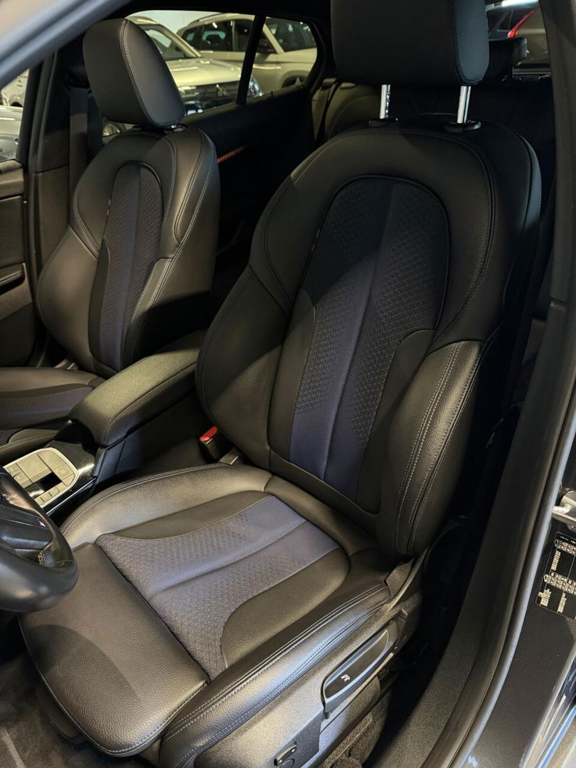 BMW 1 Serie 118i M-Sport Pano Camera Carplay High Executive