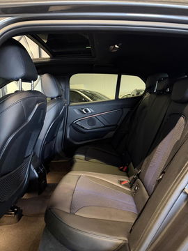 BMW 1 Serie 118i M-Sport Pano Camera Carplay High Executive