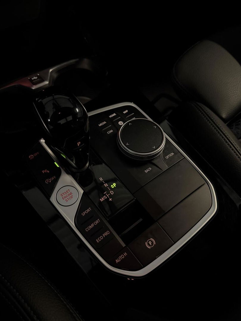 BMW 1 Serie 118i M-Sport Pano Camera Carplay High Executive