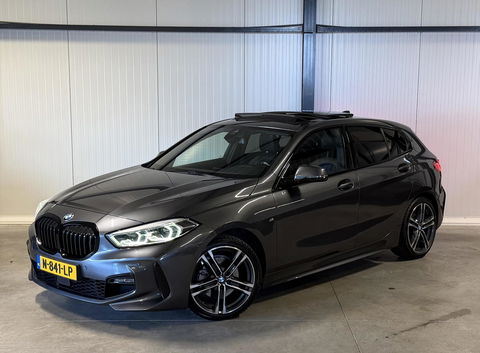 BMW 1 Serie 118i M-Sport Pano Camera Carplay High Executive