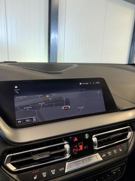 BMW 1 Serie 118i M-Sport Pano Camera Carplay High Executive
