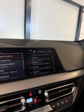 BMW 1 Serie 118i M-Sport Pano Camera Carplay High Executive