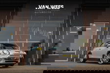 MINI Electric - Mini Yours 33 kWh | Dakraam | Harman kardon | Keyless entry | Sportstoelen | Camera | Head-up display | Stoelverwarming | LED | DAB | High beam assist | Climate control