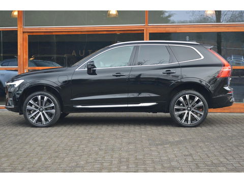 Volvo XC60 T8 Hybride AWD Plus Bright | Luchtvering | Trekhaak | Panoramadak | Stoel + Stuur Verwarmd | Harman/Kardon | Camera |