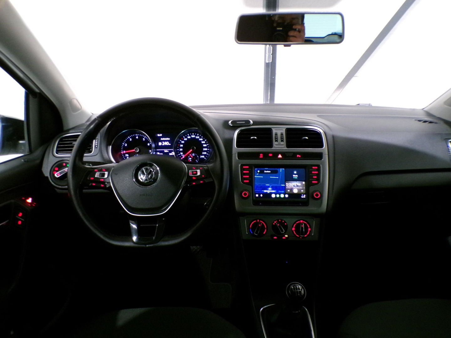 Volkswagen Polo 1.0 TSI 95PK BlueMotion Edition "Origineel NL!" Apple-carplay Stuurbediening Parkeersensoren Bluetooth Cruise