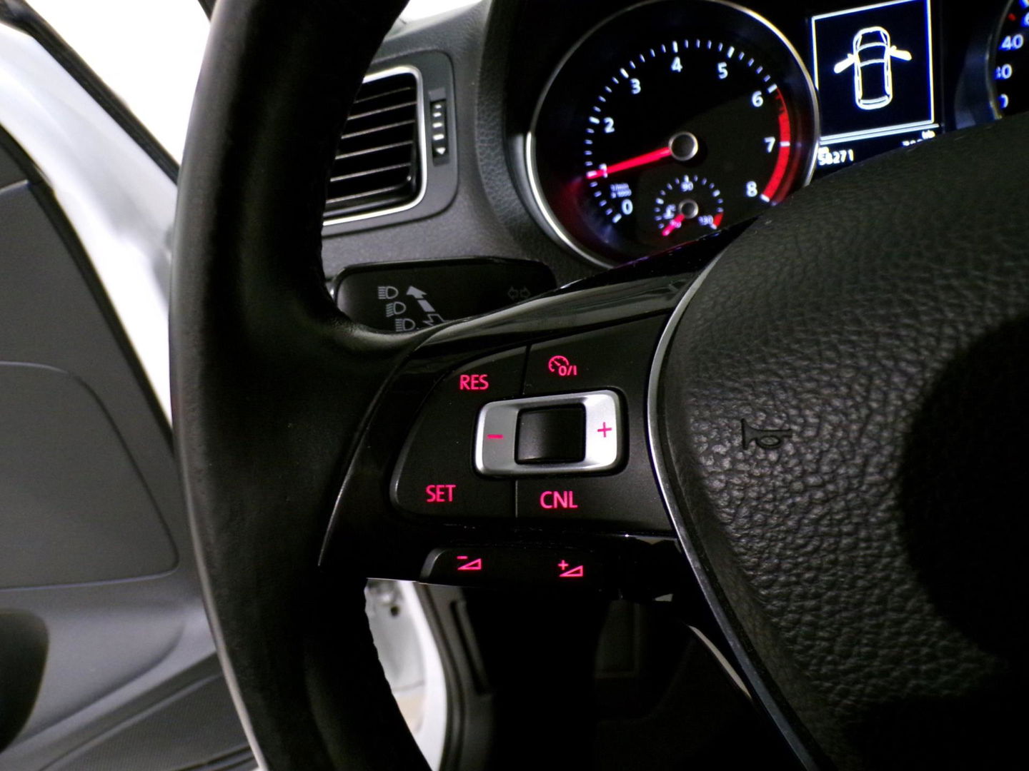 Volkswagen Polo 1.0 TSI 95PK BlueMotion Edition "Origineel NL!" Apple-carplay Stuurbediening Parkeersensoren Bluetooth Cruise